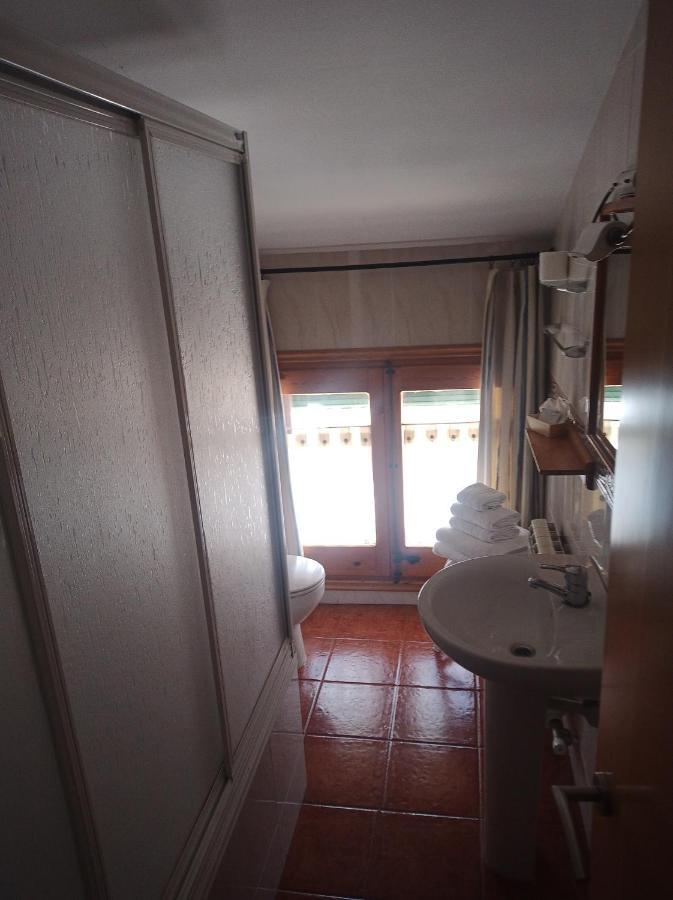 Hotel La Botiga Prades Bagian luar foto