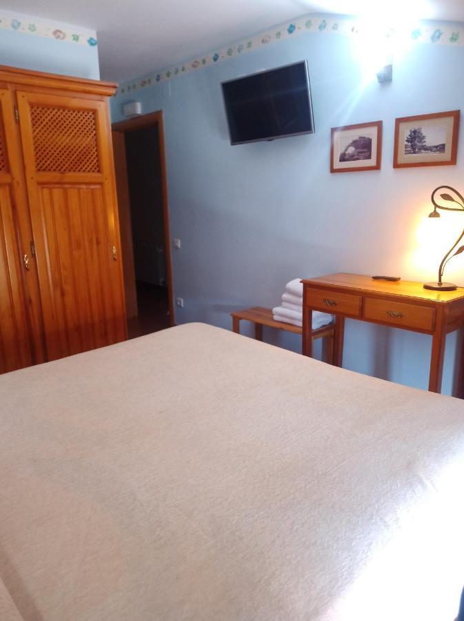 Hotel La Botiga Prades Bagian luar foto