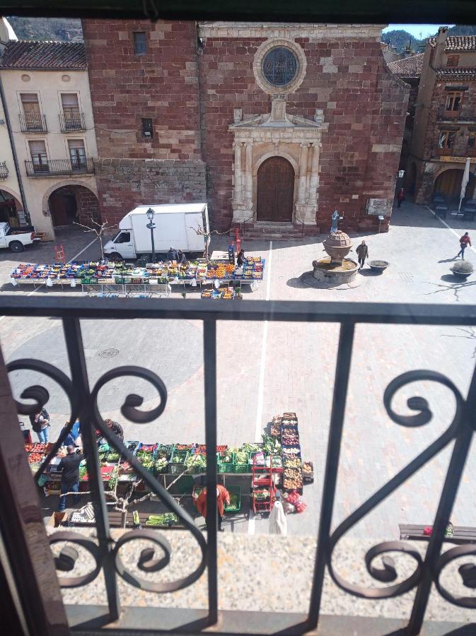 Hotel La Botiga Prades Bagian luar foto
