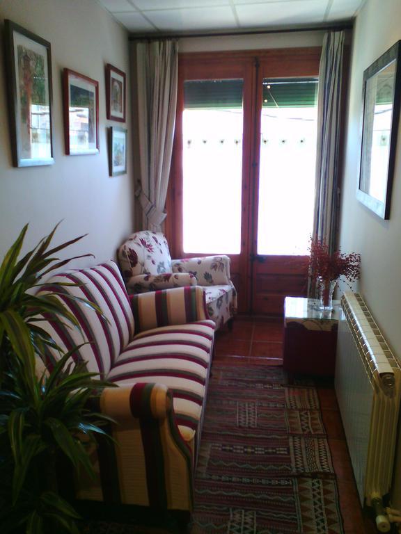 Hotel La Botiga Prades Bagian luar foto