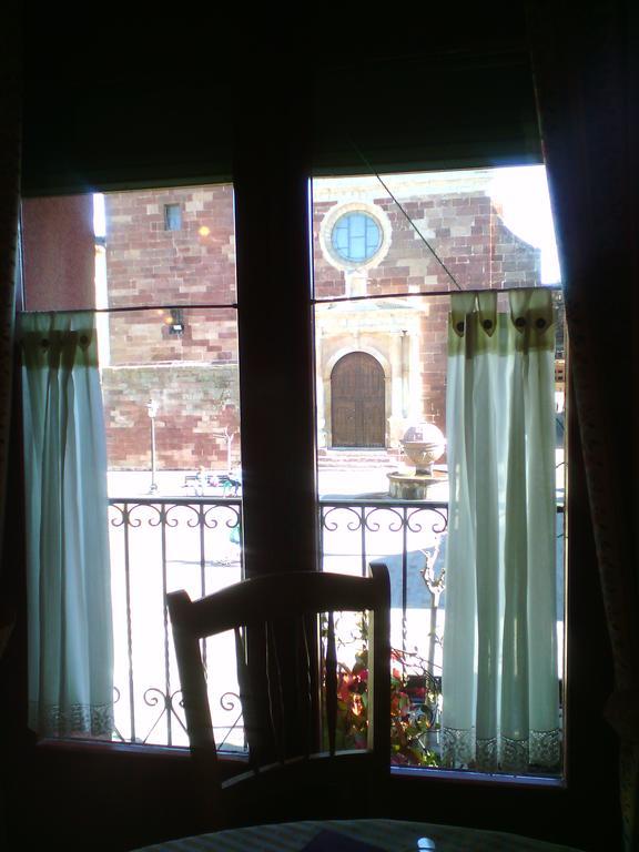 Hotel La Botiga Prades Bagian luar foto